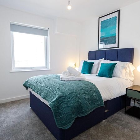 Contemporary 2 Bedroom Duplex In Salford Manchester Exterior photo